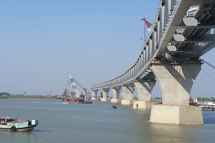 Another span of Padma Setu installed 